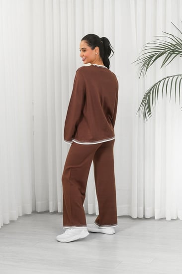 ترنج شتوي كاجوال بأكمام طويلة وياقة مدورة وجيب صغيرة