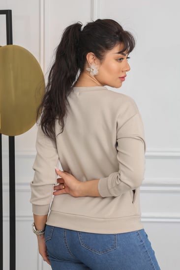 سويت شيرت بأكمام طويلة