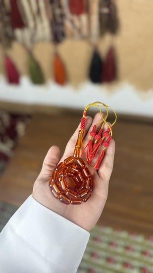 سبحة زعفران عسلي  صنوبري