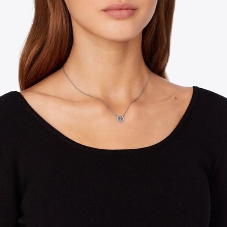 سلسال Tory Burch