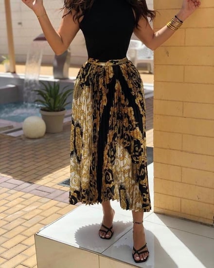 طقم تنورة وبدي بنقوش فرزاتشي