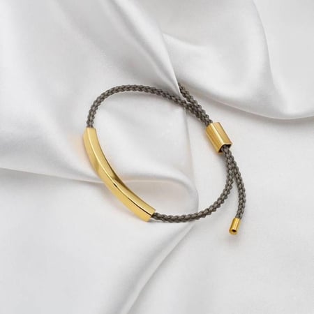 اسوارة الذكرى بنقشك الخاص