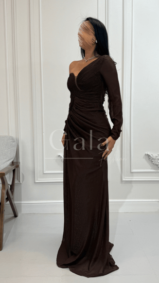 فستان كتف طويل