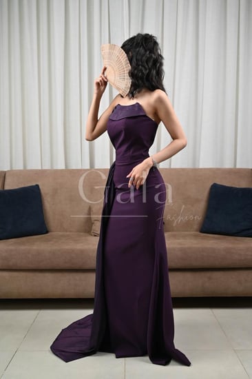 فستان طويل ذيل بوف