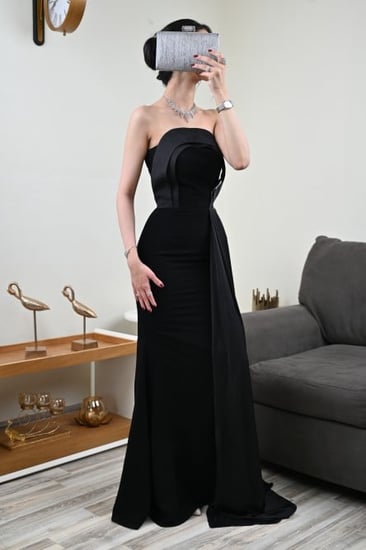 فستان سهرة ناعم بذيل