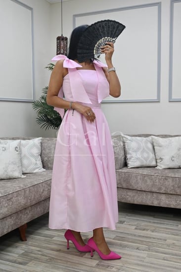 فستان توب بأكتاف فيونكا