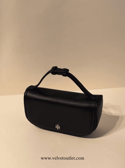 توري بورش-أسود