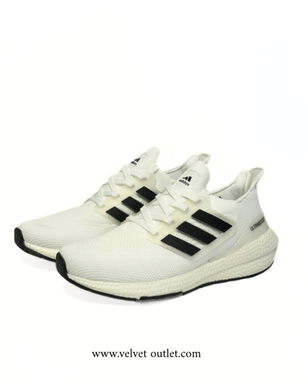 اديداس أبيض