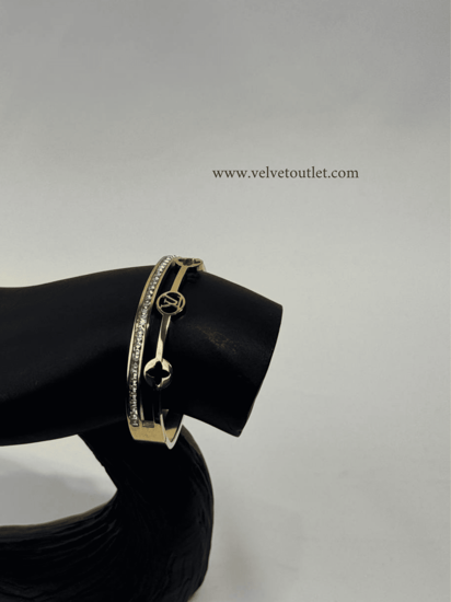 اسوارةLV