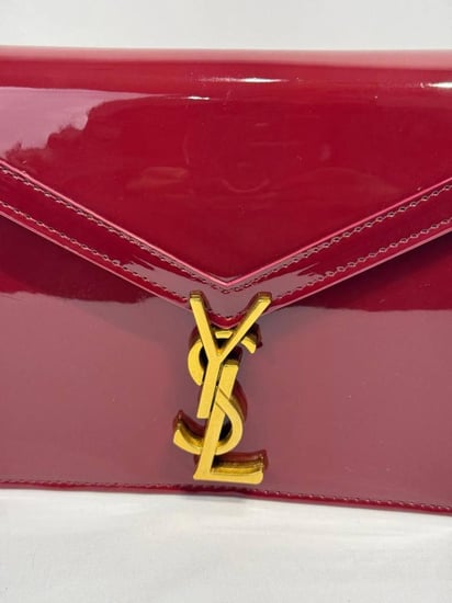 شنطة سان لوران احمر