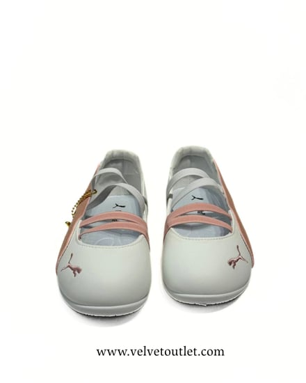 حذاء بوما أبيض وردي