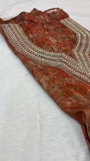 حرير ايطالي مطرز ومتروس كرستال