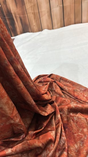 حرير ايطالي مطرز ومتروس كرستال