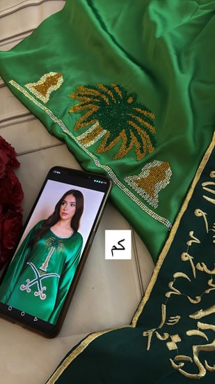 حرير ايطالي تطريز بالكرستال سيفين ونخله