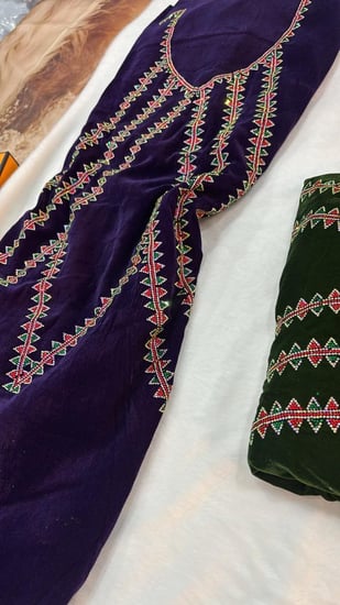 مخمل شتوي متروس كرستال ملون امام وخلف