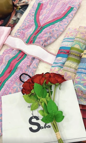 شيفون موديل مغربي مع بطانه وحزام مرصع بالكرستال من الامام