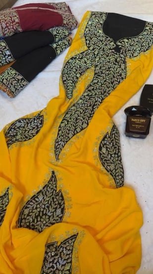 حرير الماس موديل السروال مطرز ومتروس كرستال وتطريز ظهر