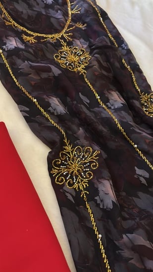 شيفون مشجر شغل يدوي خرز مع شيله ساده (بدون بطانه)