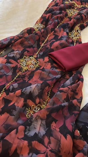 شيفون مشجر شغل يدوي خرز مع شيله ساده (بدون بطانه)