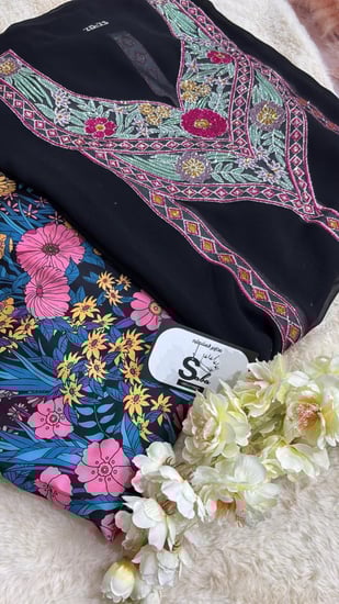 حرير ايطالي مع شيفون مطرز متروس كرستال موديل مميز بدون الشنطه