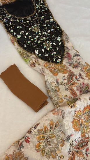 شيفون تركي جاكار فاخر شغل يدوي مع الشيله