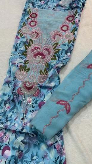 حرير ايطالي شغل بادله مطرز ومتروس كرستال مع شيله كبيره