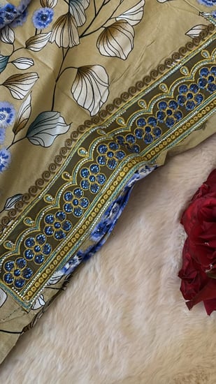 قطن رايون مطرز ومرصع بالكرستال(الاقطان تغسل قبل الخياطه)