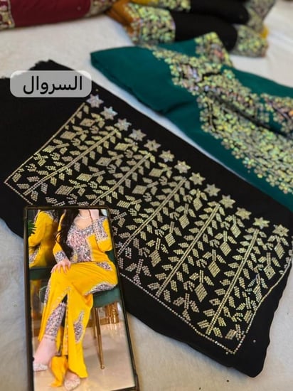 حرير الماس موديل السروال مطرز ومتروس كرستال وتطريز ظهر