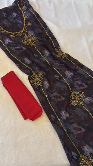 شيفون مشجر شغل يدوي خرز مع شيله ساده (بدون بطانه)