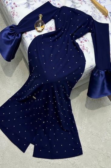 فساتين اتزماين فساتين بارلينا فساتين نوف فاشن فساتين مشاهير فساتين ترن