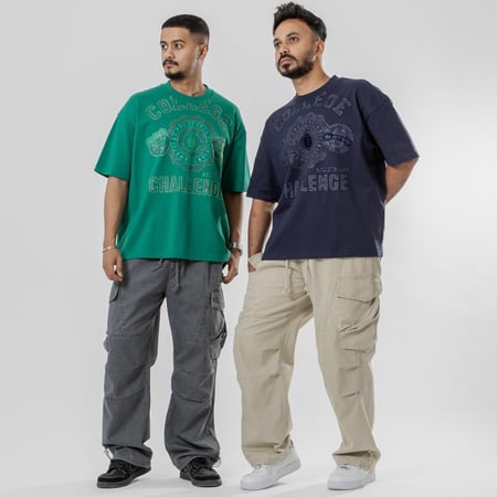 COLLEGE T-shirt