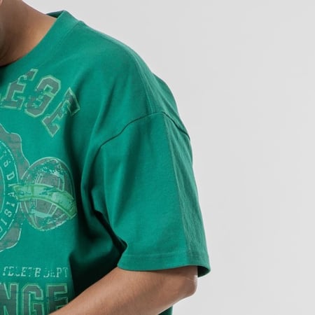 COLLEGE T-shirt