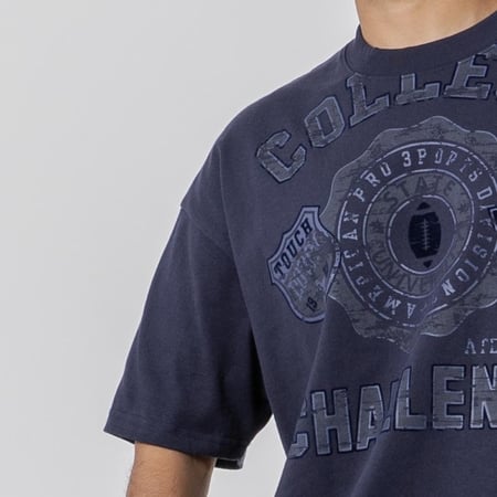 COLLEGE T-shirt