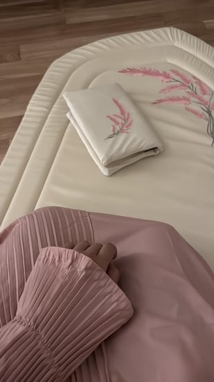 طقم صلاة لون لحمي