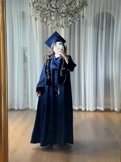 عبايات تخرج 2026