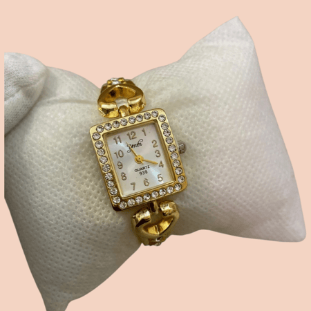 ساعة نساء مميزة