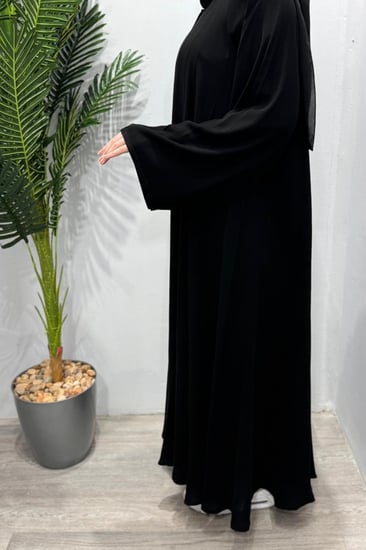عبايه ساده خامة مريحة ولمسة راقية