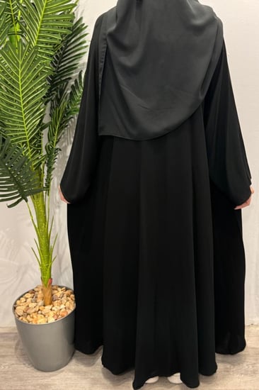 عبايه ساده خامة مريحة ولمسة راقية