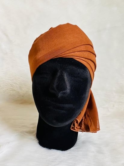 عمة شبابية سادة