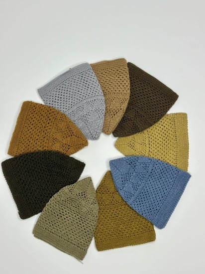 طاقية مخرمة