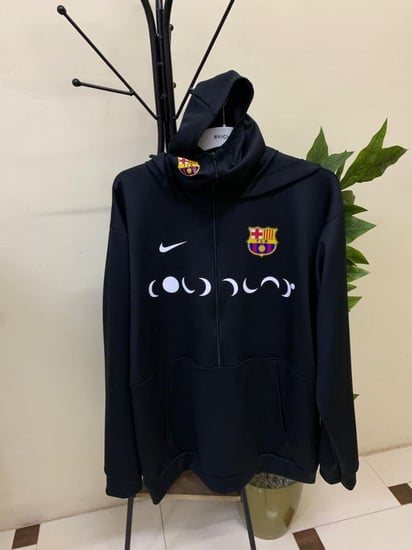 جاكيت برشلونه الاسود