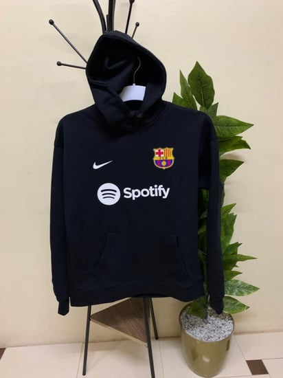 بلوفر برشلونه الاسود