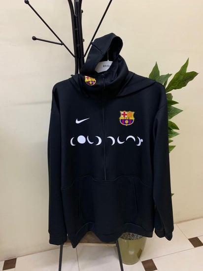 جاكيت برشلونه الاسود