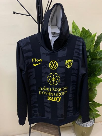 بلوفر الاتحاد الاسود 2026
