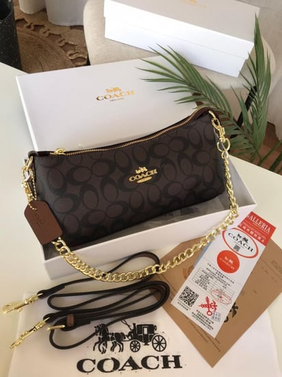 شنطة كوتش مستطيلة