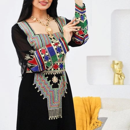 فستان القط العسيري فضي