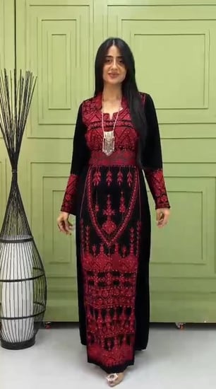غالية مع الطرحه