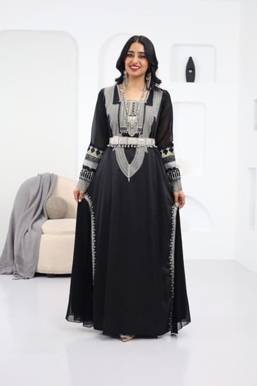 فستان بكسرات