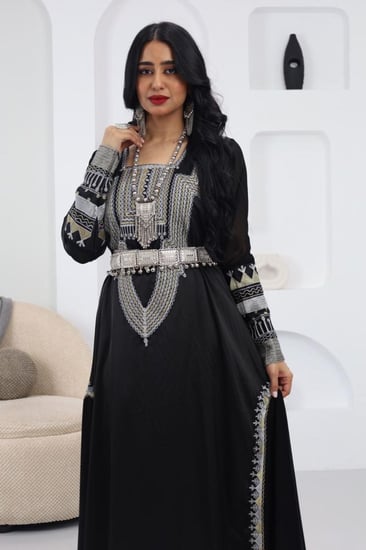 فستان بكسرات