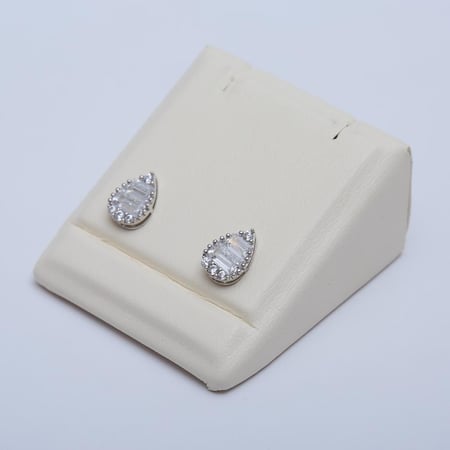 حلق ابيض ١٨